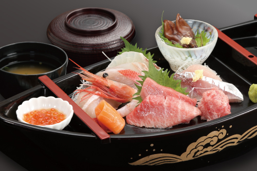22.04-門-舟盛定食_市場