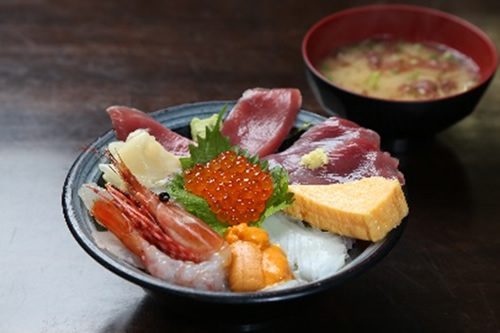 海鮮丼